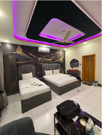 Family Lounge and Connected Suite